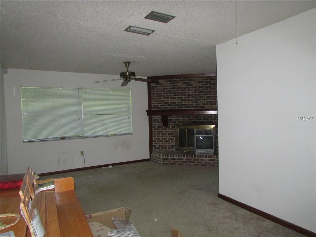 200 LAKE GERTIE ROAD, DELAND, Florida 32720, 2 Bedrooms Bedrooms, 6 Rooms Rooms,1 BathroomBathrooms,Residential,For sale,LAKE GERTIE,V4720204