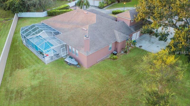 3235 HIGHLANDS LAKEVIEW CIRCLE, LAKELAND, Florida 33812, 4 Bedrooms Bedrooms, 5 Rooms Rooms,3 BathroomsBathrooms,Residential,For sale,HIGHLANDS LAKEVIEW,L4723191