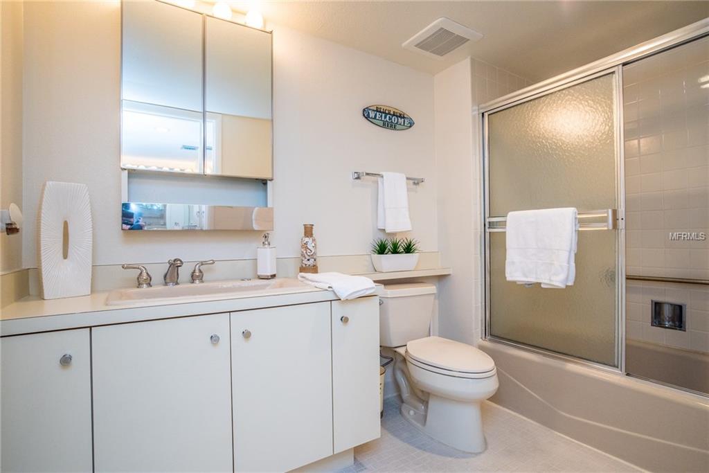 6285 MIDNIGHT PASS ROAD, SARASOTA, Florida 34242, 2 Bedrooms Bedrooms, 5 Rooms Rooms,2 BathroomsBathrooms,Residential,For sale,MIDNIGHT PASS,A4200717