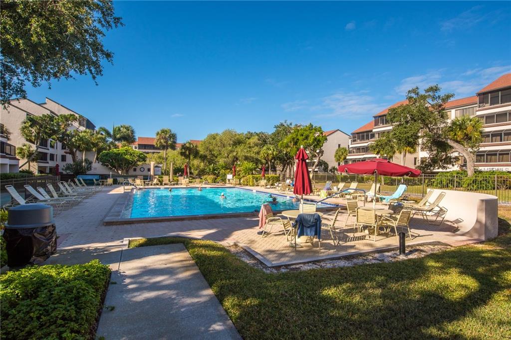 6285 MIDNIGHT PASS ROAD, SARASOTA, Florida 34242, 2 Bedrooms Bedrooms, 5 Rooms Rooms,2 BathroomsBathrooms,Residential,For sale,MIDNIGHT PASS,A4200717