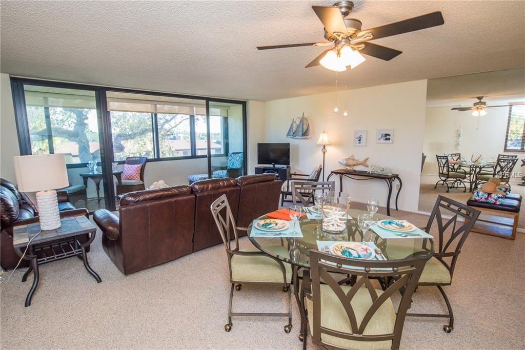 6285 MIDNIGHT PASS ROAD, SARASOTA, Florida 34242, 2 Bedrooms Bedrooms, 5 Rooms Rooms,2 BathroomsBathrooms,Residential,For sale,MIDNIGHT PASS,A4200717