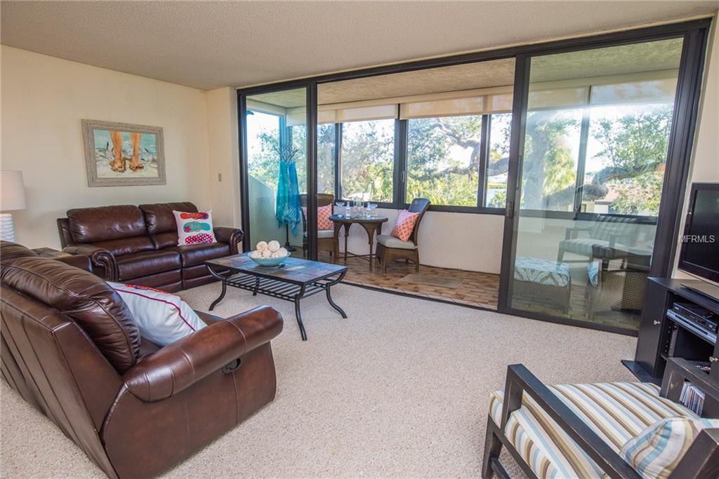 6285 MIDNIGHT PASS ROAD, SARASOTA, Florida 34242, 2 Bedrooms Bedrooms, 5 Rooms Rooms,2 BathroomsBathrooms,Residential,For sale,MIDNIGHT PASS,A4200717