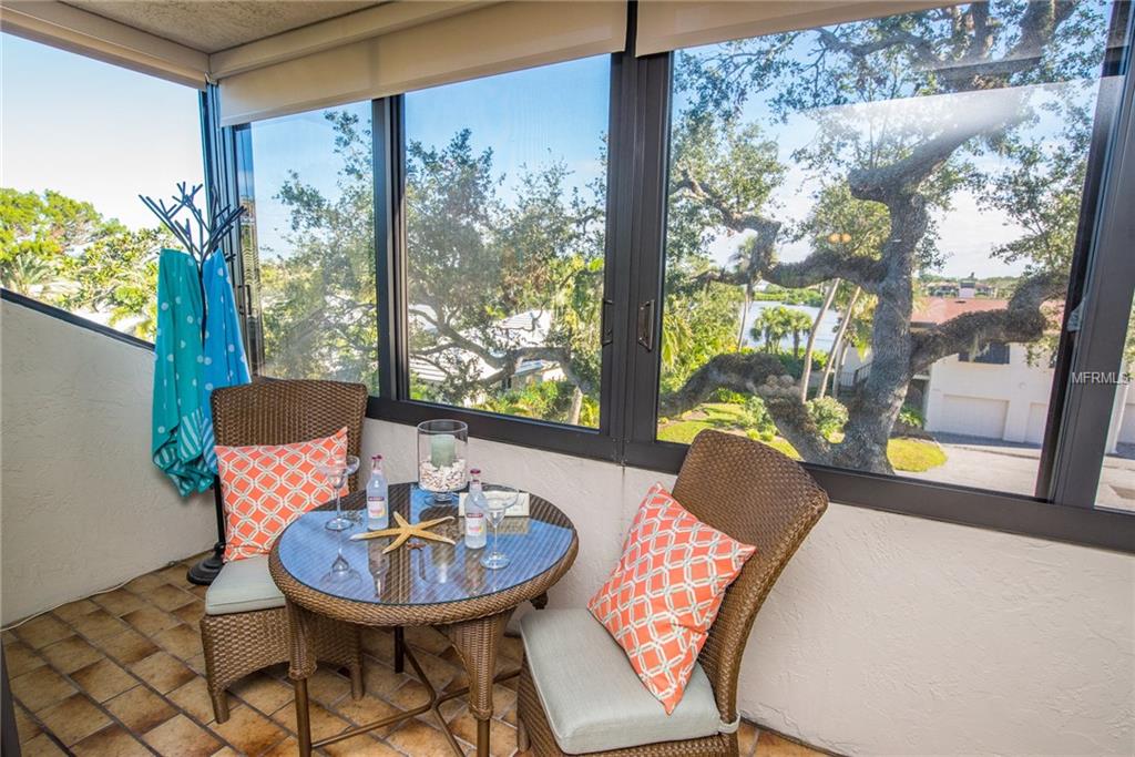 6285 MIDNIGHT PASS ROAD, SARASOTA, Florida 34242, 2 Bedrooms Bedrooms, 5 Rooms Rooms,2 BathroomsBathrooms,Residential,For sale,MIDNIGHT PASS,A4200717