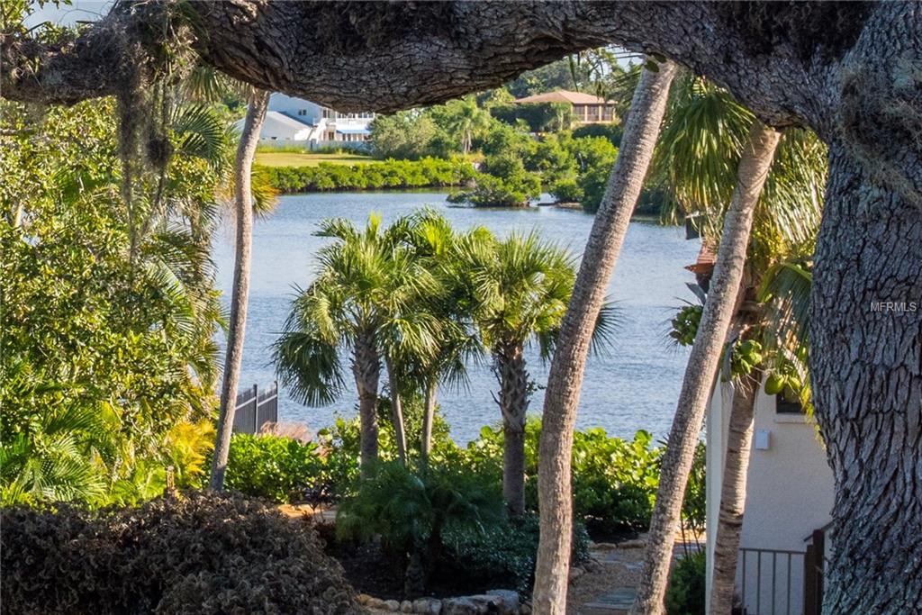 6285 MIDNIGHT PASS ROAD, SARASOTA, Florida 34242, 2 Bedrooms Bedrooms, 5 Rooms Rooms,2 BathroomsBathrooms,Residential,For sale,MIDNIGHT PASS,A4200717