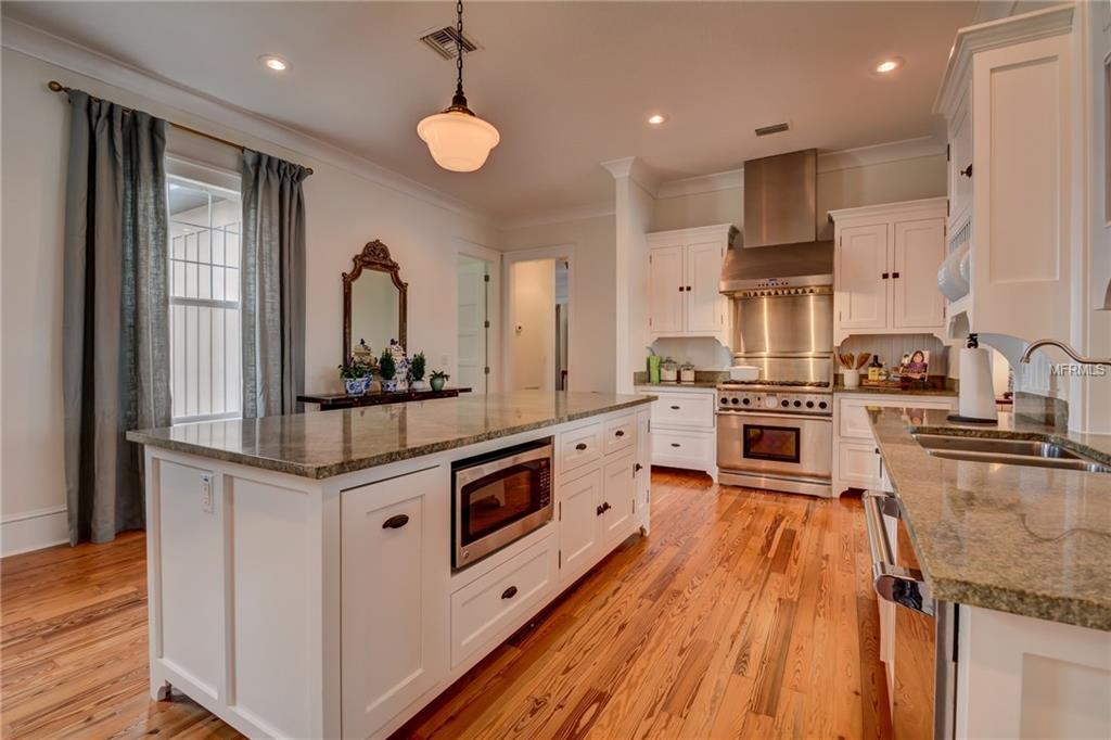 1717 REYNOLDS ROAD, DE LEON SPRINGS, Florida 32130, 3 Bedrooms Bedrooms, 10 Rooms Rooms,3 BathroomsBathrooms,Residential,For sale,REYNOLDS,V4722089