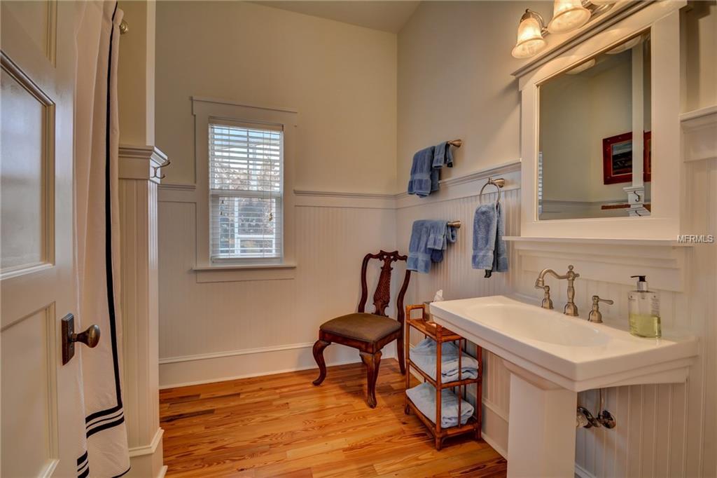 1717 REYNOLDS ROAD, DE LEON SPRINGS, Florida 32130, 3 Bedrooms Bedrooms, 10 Rooms Rooms,3 BathroomsBathrooms,Residential,For sale,REYNOLDS,V4722089