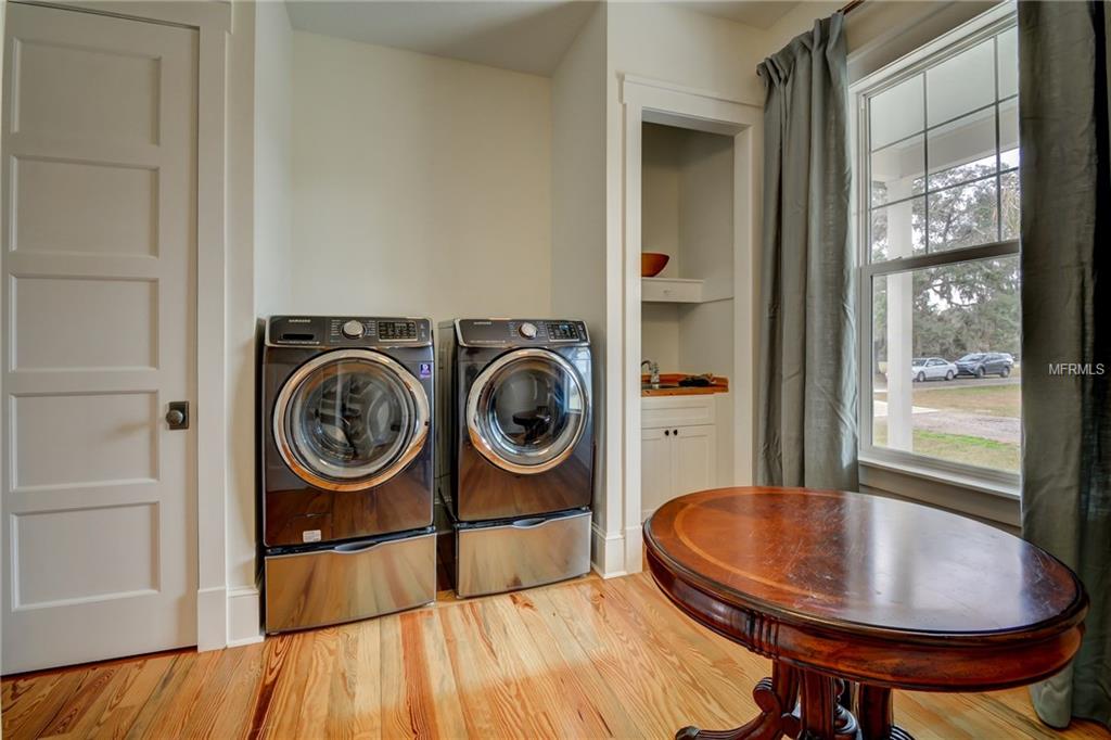 1717 REYNOLDS ROAD, DE LEON SPRINGS, Florida 32130, 3 Bedrooms Bedrooms, 10 Rooms Rooms,3 BathroomsBathrooms,Residential,For sale,REYNOLDS,V4722089