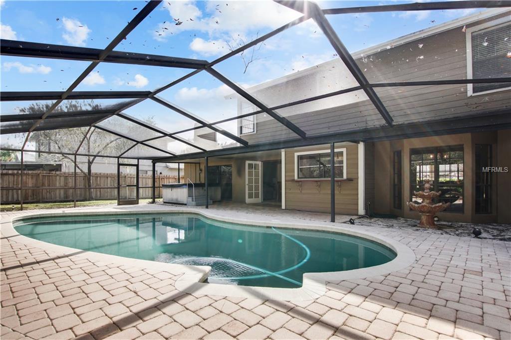 6008 SOARING AVENUE, TEMPLE TERRACE, Florida 33617, 4 Bedrooms Bedrooms, 10 Rooms Rooms,2 BathroomsBathrooms,Residential,For sale,SOARING,T2922952