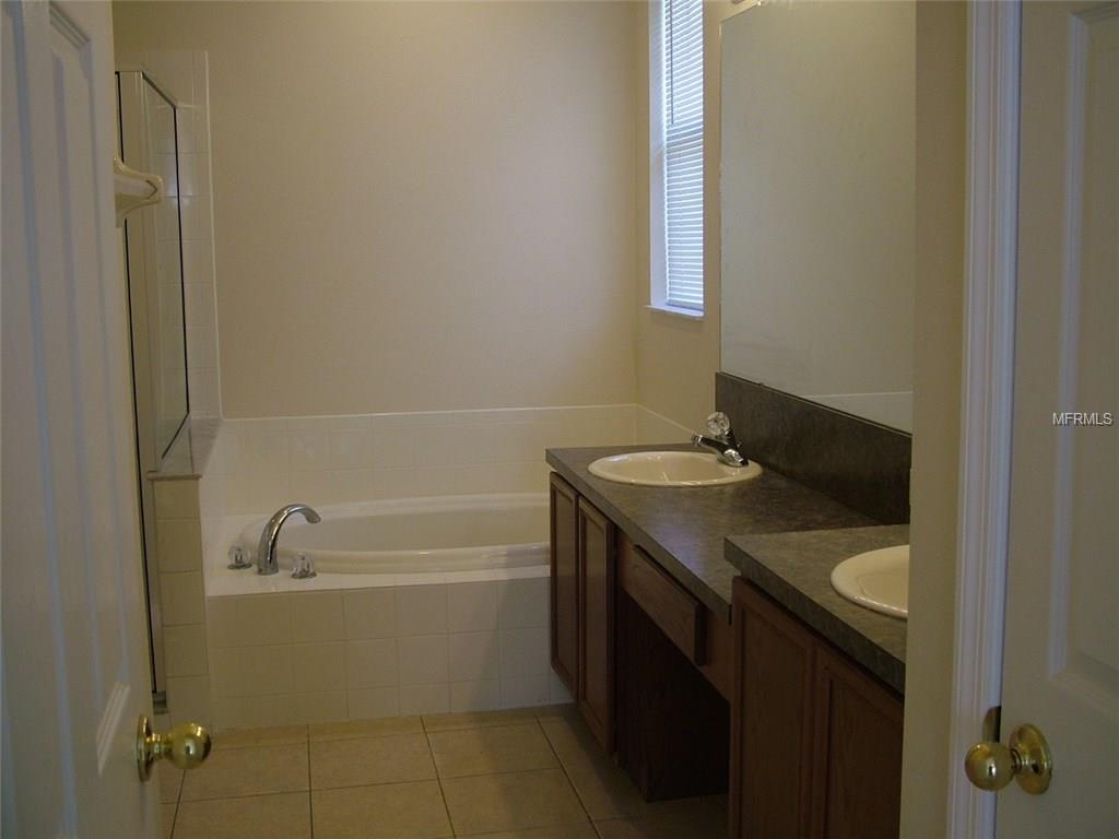 650 CHESNEY DRIVE, VALRICO, Florida 33594, 4 Bedrooms Bedrooms, 8 Rooms Rooms,3 BathroomsBathrooms,Residential,For sale,CHESNEY,T2927806