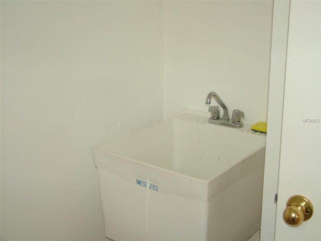 650 CHESNEY DRIVE, VALRICO, Florida 33594, 4 Bedrooms Bedrooms, 8 Rooms Rooms,3 BathroomsBathrooms,Residential,For sale,CHESNEY,T2927806