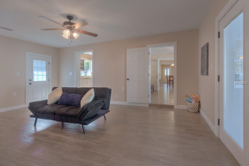 315 S WOODWARD AVENUE, DELAND, Florida 32720, 4 Bedrooms Bedrooms, 7 Rooms Rooms,3 BathroomsBathrooms,Residential,For sale,WOODWARD,V4722917