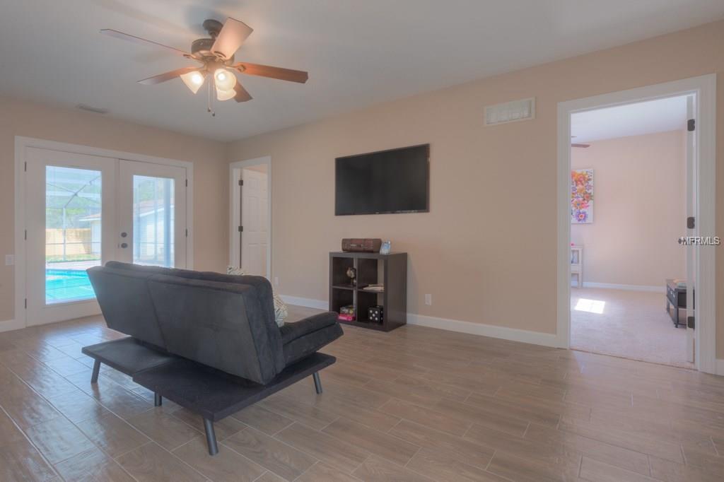 315 S WOODWARD AVENUE, DELAND, Florida 32720, 4 Bedrooms Bedrooms, 7 Rooms Rooms,3 BathroomsBathrooms,Residential,For sale,WOODWARD,V4722917