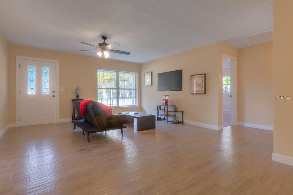 315 S WOODWARD AVENUE, DELAND, Florida 32720, 4 Bedrooms Bedrooms, 7 Rooms Rooms,3 BathroomsBathrooms,Residential,For sale,WOODWARD,V4722917