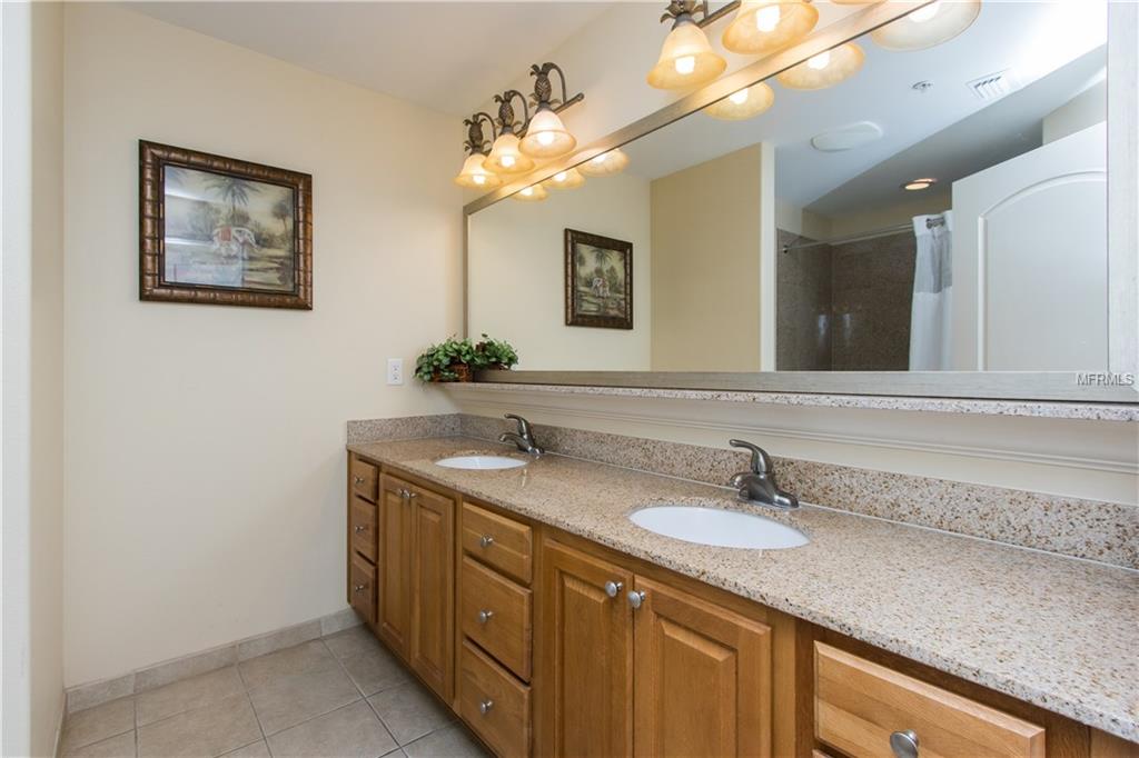 13427 BLUE HERON BEACH DRIVE, ORLANDO, Florida 32821, 2 Bedrooms Bedrooms, 5 Rooms Rooms,2 BathroomsBathrooms,Residential,For sale,BLUE HERON BEACH,O5561723