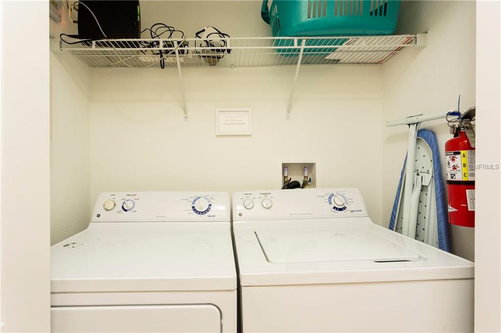 8972 CAT PALM ROAD, KISSIMMEE, Florida 34747, 4 Bedrooms Bedrooms, 5 Rooms Rooms,3 BathroomsBathrooms,Residential,For sale,CAT PALM,O5452341