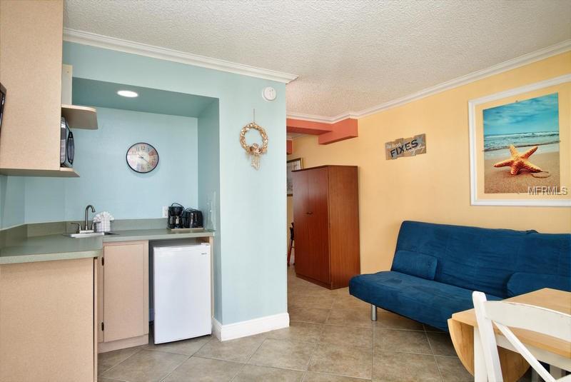 445 S GULFVIEW BOULEVARD, CLEARWATER BEACH, Florida 33767, 1 Bedroom Bedrooms, 3 Rooms Rooms,1 BathroomBathrooms,Residential,For sale,GULFVIEW,U7841618