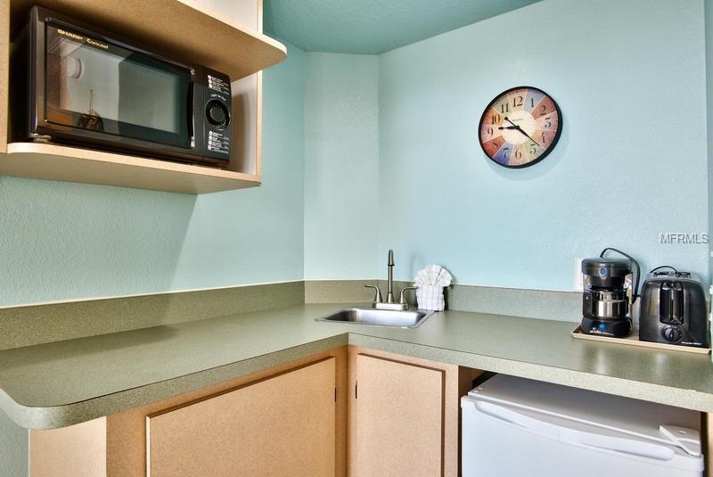 445 S GULFVIEW BOULEVARD, CLEARWATER BEACH, Florida 33767, 1 Bedroom Bedrooms, 3 Rooms Rooms,1 BathroomBathrooms,Residential,For sale,GULFVIEW,U7841618