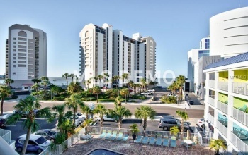 445 S GULFVIEW BOULEVARD, CLEARWATER BEACH, Florida 33767, 1 Bedroom Bedrooms, 3 Rooms Rooms,1 BathroomBathrooms,Residential,For sale,GULFVIEW,U7841618