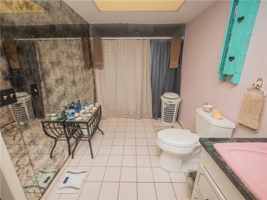 1100 MAGNOLIA LANE, WAUCHULA, Florida 33873, 4 Bedrooms Bedrooms, 9 Rooms Rooms,3 BathroomsBathrooms,Residential,For sale,MAGNOLIA,L4724736