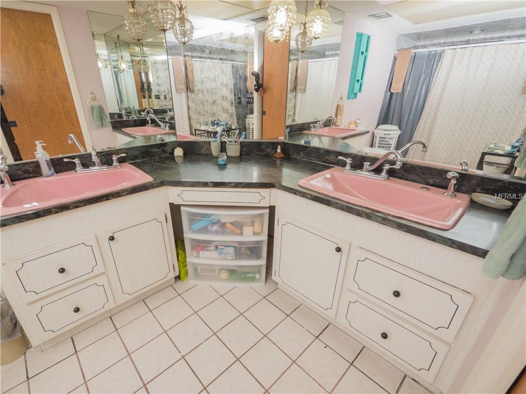 1100 MAGNOLIA LANE, WAUCHULA, Florida 33873, 4 Bedrooms Bedrooms, 9 Rooms Rooms,3 BathroomsBathrooms,Residential,For sale,MAGNOLIA,L4724736