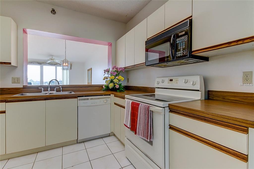 7892 SAILBOAT KEY BOULEVARD S, SOUTH PASADENA, Florida 33707, 2 Bedrooms Bedrooms, 5 Rooms Rooms,2 BathroomsBathrooms,Residential,For sale,SAILBOAT KEY,U7845255