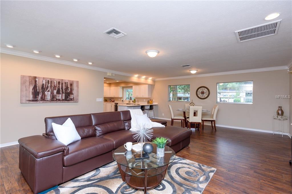 4419 W CLEVELAND STREET, TAMPA, Florida 33609, 4 Bedrooms Bedrooms, 3 Rooms Rooms,3 BathroomsBathrooms,Residential,For sale,CLEVELAND,T2926707