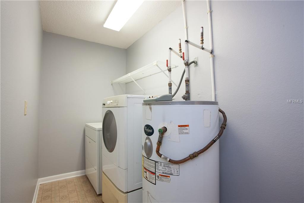 2954 COUNTRY RIDGE LN, LAKELAND, Florida 33801, 3 Bedrooms Bedrooms, 6 Rooms Rooms,2 BathroomsBathrooms,Residential,For sale,COUNTRY RIDGE LN,P4719052