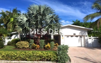 526 BAYVIEW PLACE, ANNA MARIA, Florida 34216, 2 Bedrooms Bedrooms, 3 Rooms Rooms,2 BathroomsBathrooms,Residential,For sale,BAYVIEW,A4161368