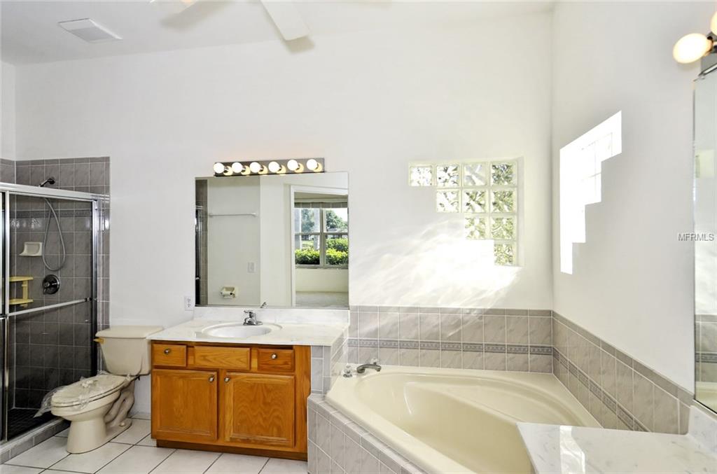 4115 HEMINGWAY DRIVE, VENICE, Florida 34293, 4 Bedrooms Bedrooms, 10 Rooms Rooms,2 BathroomsBathrooms,Residential,For sale,HEMINGWAY,A4188806