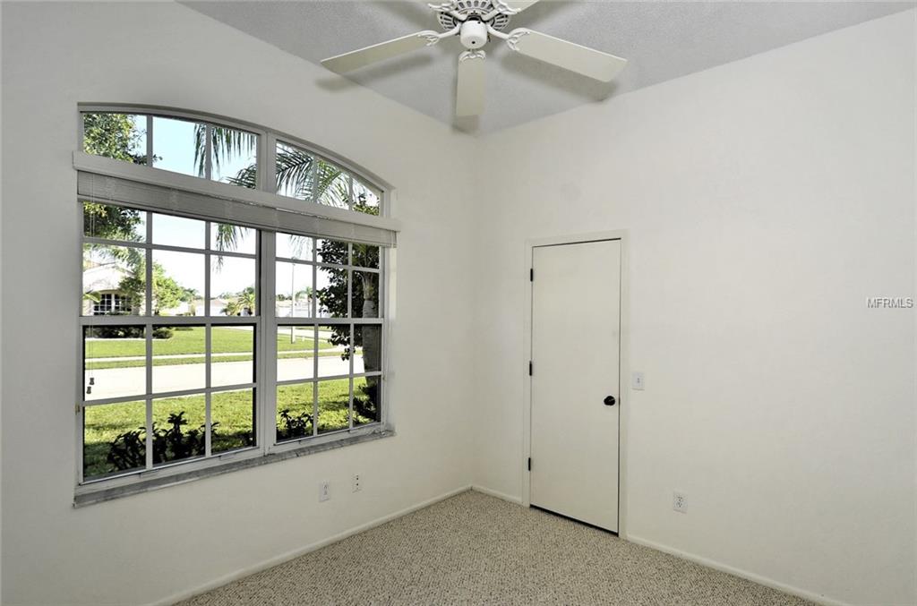 4115 HEMINGWAY DRIVE, VENICE, Florida 34293, 4 Bedrooms Bedrooms, 10 Rooms Rooms,2 BathroomsBathrooms,Residential,For sale,HEMINGWAY,A4188806