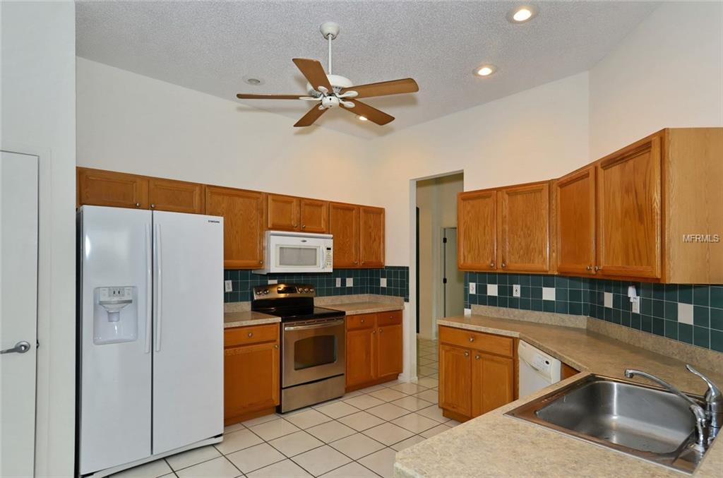 4115 HEMINGWAY DRIVE, VENICE, Florida 34293, 4 Bedrooms Bedrooms, 10 Rooms Rooms,2 BathroomsBathrooms,Residential,For sale,HEMINGWAY,A4188806