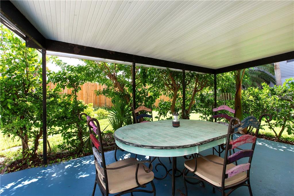 305 HIGHLAND AVENUE, BRADENTON BEACH, Florida 34217, 2 Bedrooms Bedrooms, 4 Rooms Rooms,1 BathroomBathrooms,Residential,For sale,HIGHLAND,A4194279