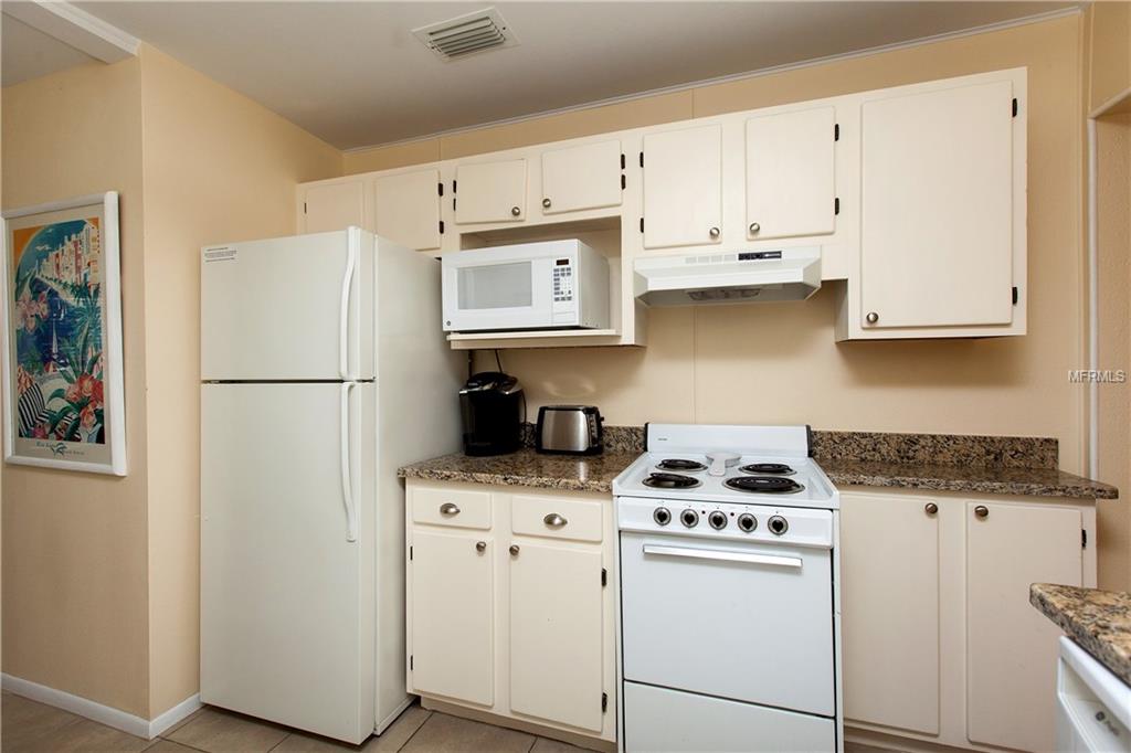 305 HIGHLAND AVENUE, BRADENTON BEACH, Florida 34217, 2 Bedrooms Bedrooms, 4 Rooms Rooms,1 BathroomBathrooms,Residential,For sale,HIGHLAND,A4194279