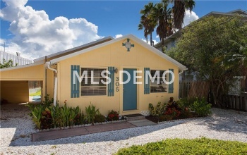 305 HIGHLAND AVENUE, BRADENTON BEACH, Florida 34217, 2 Bedrooms Bedrooms, 4 Rooms Rooms,1 BathroomBathrooms,Residential,For sale,HIGHLAND,A4194279