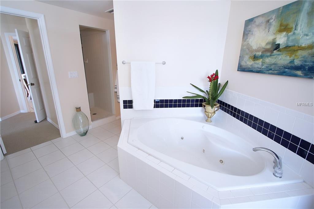 680 ISLAND WAY, CLEARWATER BEACH, Florida 33767, 3 Bedrooms Bedrooms, 10 Rooms Rooms,3 BathroomsBathrooms,Residential,For sale,ISLAND,U7840525