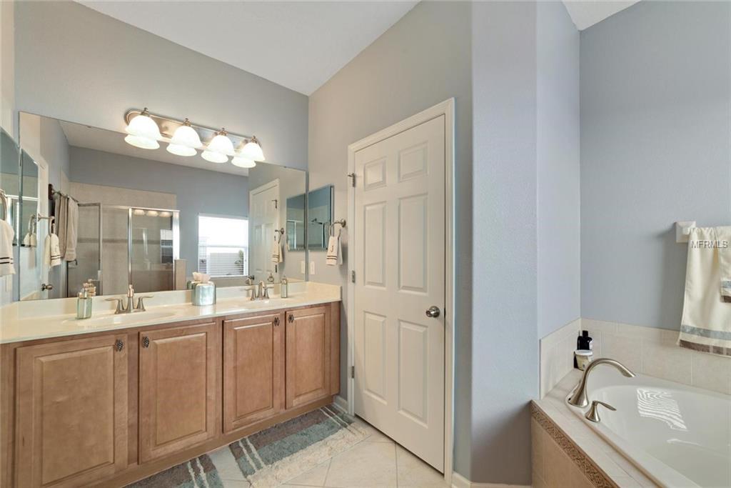 10985 WILLOW RIDGE LOOP, ORLANDO, Florida 32825, 4 Bedrooms Bedrooms, 3 Rooms Rooms,3 BathroomsBathrooms,Residential,For sale,WILLOW RIDGE,O5557183