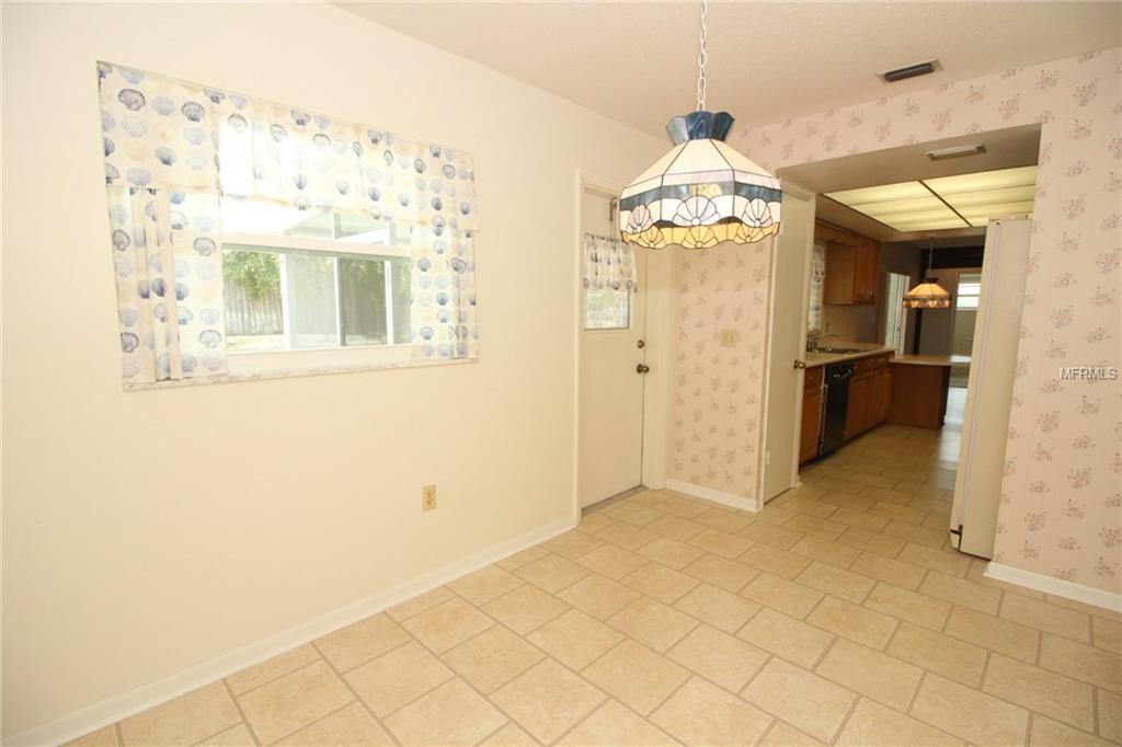 609 PRAIRIE LANE, ALTAMONTE SPRINGS, Florida 32714, 3 Bedrooms Bedrooms, 10 Rooms Rooms,2 BathroomsBathrooms,Residential,For sale,PRAIRIE,O5561189