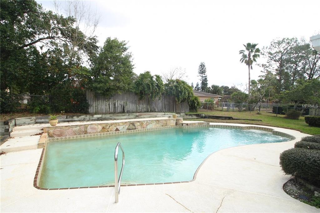 609 PRAIRIE LANE, ALTAMONTE SPRINGS, Florida 32714, 3 Bedrooms Bedrooms, 10 Rooms Rooms,2 BathroomsBathrooms,Residential,For sale,PRAIRIE,O5561189