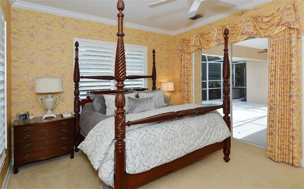 5591 SIESTA ESTATES COURT, SARASOTA, Florida 34242, 3 Bedrooms Bedrooms, 10 Rooms Rooms,2 BathroomsBathrooms,Residential,For sale,SIESTA ESTATES,A4209884