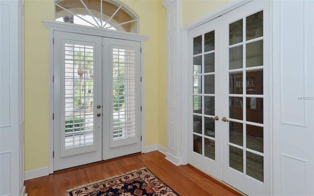 5591 SIESTA ESTATES COURT, SARASOTA, Florida 34242, 3 Bedrooms Bedrooms, 10 Rooms Rooms,2 BathroomsBathrooms,Residential,For sale,SIESTA ESTATES,A4209884