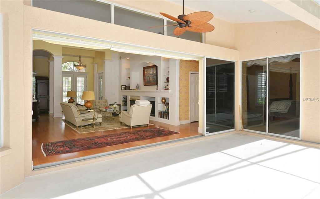 5591 SIESTA ESTATES COURT, SARASOTA, Florida 34242, 3 Bedrooms Bedrooms, 10 Rooms Rooms,2 BathroomsBathrooms,Residential,For sale,SIESTA ESTATES,A4209884