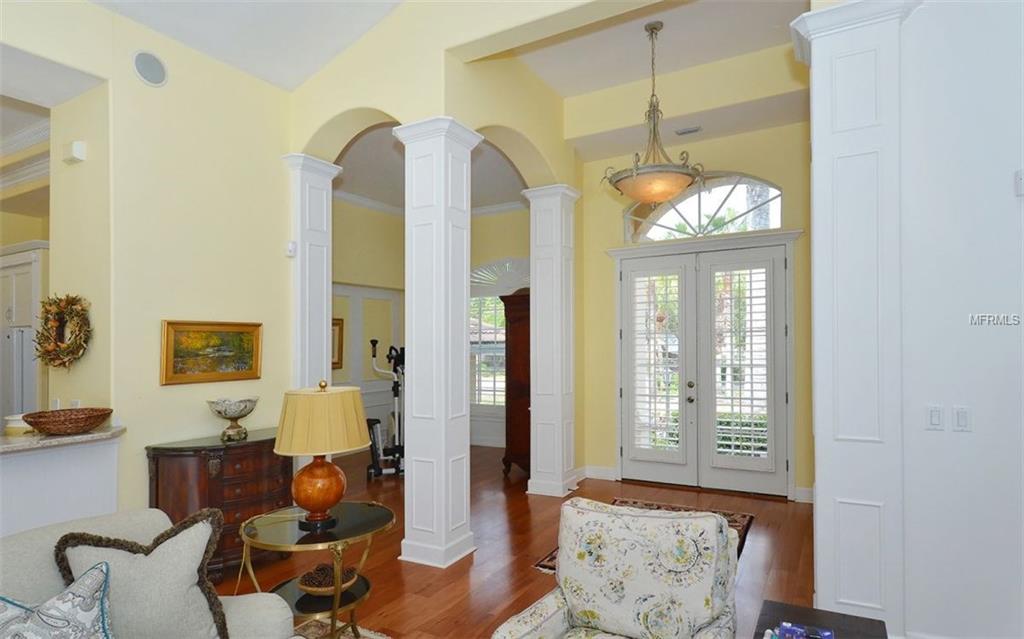 5591 SIESTA ESTATES COURT, SARASOTA, Florida 34242, 3 Bedrooms Bedrooms, 10 Rooms Rooms,2 BathroomsBathrooms,Residential,For sale,SIESTA ESTATES,A4209884