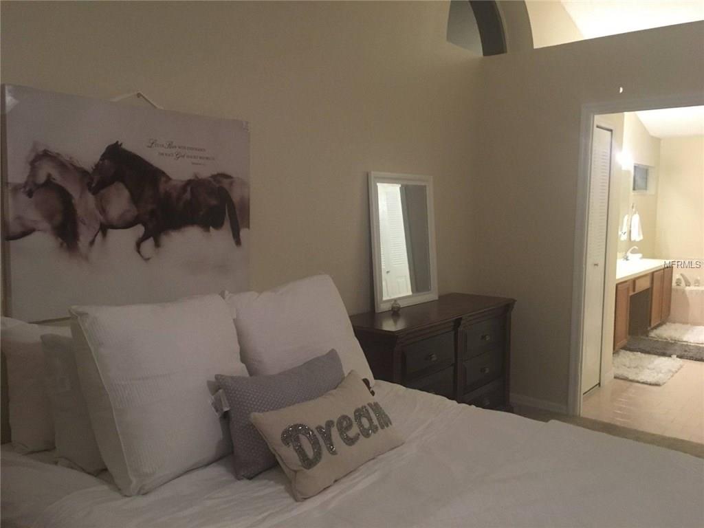 1049 PROVIDENCE LANE, OVIEDO, Florida 32765, 3 Bedrooms Bedrooms, 3 Rooms Rooms,2 BathroomsBathrooms,Residential,For sale,PROVIDENCE,O5561956