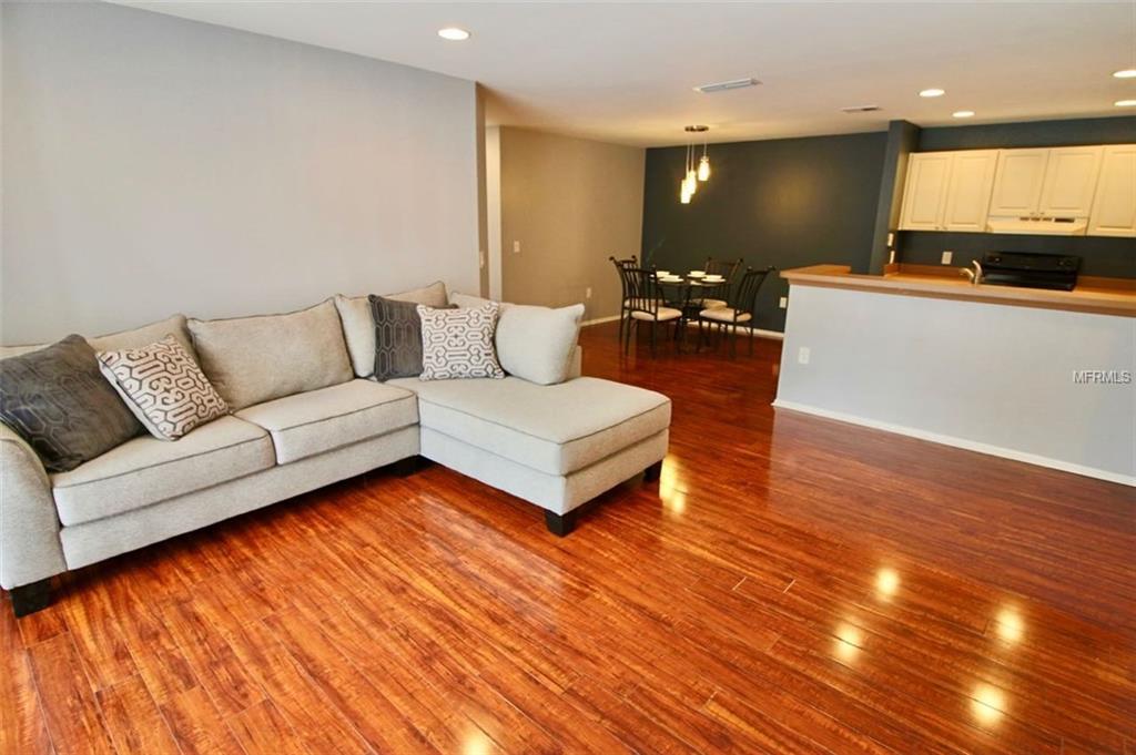 9481 HIGHLAND OAK DRIVE, TAMPA, Florida 33647, 2 Bedrooms Bedrooms, 5 Rooms Rooms,1 BathroomBathrooms,Residential,For sale,HIGHLAND OAK,T2918709