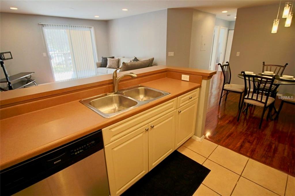 9481 HIGHLAND OAK DRIVE, TAMPA, Florida 33647, 2 Bedrooms Bedrooms, 5 Rooms Rooms,1 BathroomBathrooms,Residential,For sale,HIGHLAND OAK,T2918709