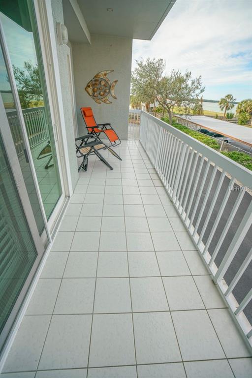 7 ISLAND PARK PLACE, DUNEDIN, Florida 34698, 3 Bedrooms Bedrooms, 5 Rooms Rooms,2 BathroomsBathrooms,Residential,For sale,ISLAND PARK,U7843360