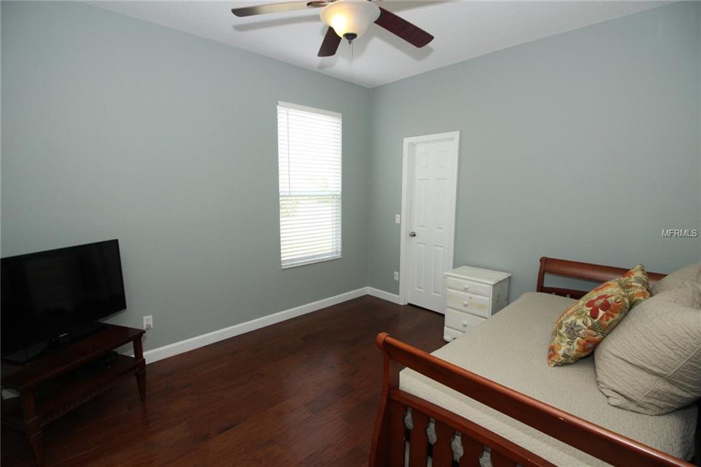 921 JACK PINE PLACE, ORLANDO, Florida 32828, 4 Bedrooms Bedrooms, 11 Rooms Rooms,4 BathroomsBathrooms,Residential,For sale,JACK PINE,O5557196