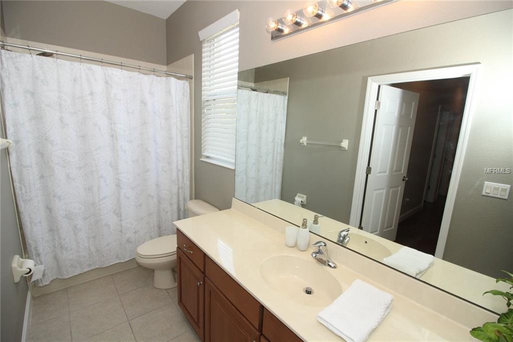 921 JACK PINE PLACE, ORLANDO, Florida 32828, 4 Bedrooms Bedrooms, 11 Rooms Rooms,4 BathroomsBathrooms,Residential,For sale,JACK PINE,O5557196