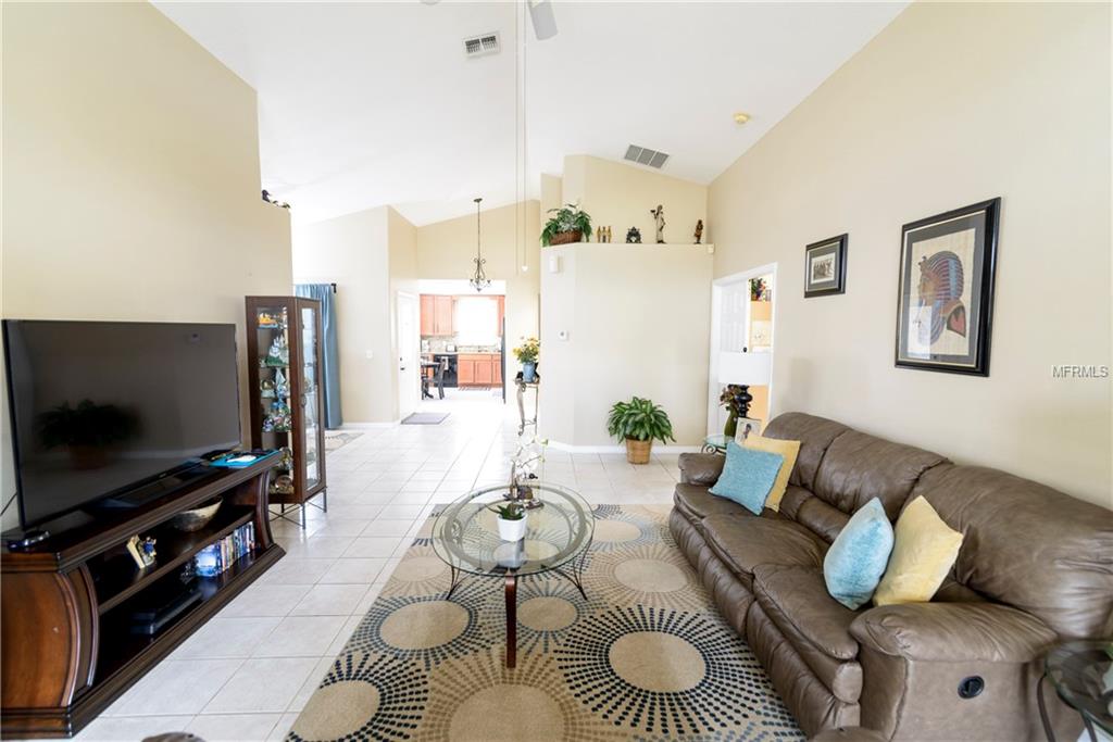 11136 CRYSTAL GLEN BOULEVARD, ORLANDO, Florida 32837, 5 Bedrooms Bedrooms, 6 Rooms Rooms,3 BathroomsBathrooms,Residential,For sale,CRYSTAL GLEN,O5558921