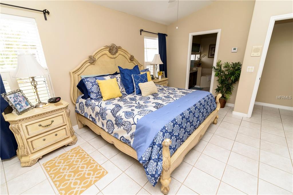 11136 CRYSTAL GLEN BOULEVARD, ORLANDO, Florida 32837, 5 Bedrooms Bedrooms, 6 Rooms Rooms,3 BathroomsBathrooms,Residential,For sale,CRYSTAL GLEN,O5558921